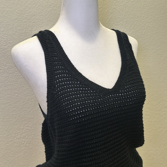 Banana Republic Black Cotton V Neck Sweater Tank Top Size Small - Picture 4 of 7